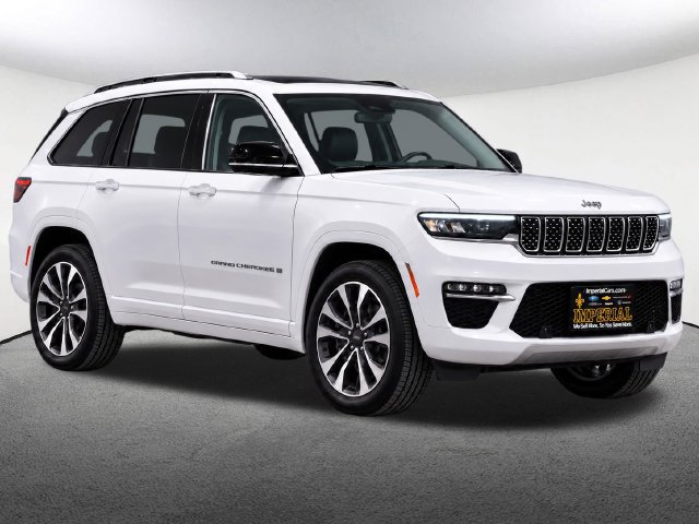 Used 2022 Jeep Grand Cherokee Overland w/ Adv Protech Group III AWD/4WD image 2