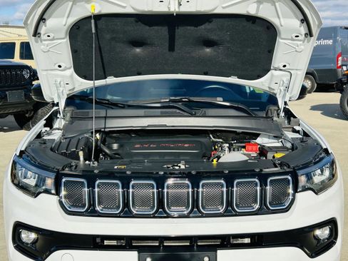 Used 2022 Jeep Compass Limited image 39