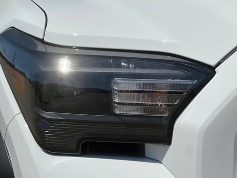 New 2026 Toyota 4Runner SR5 AWD/4WD image 24