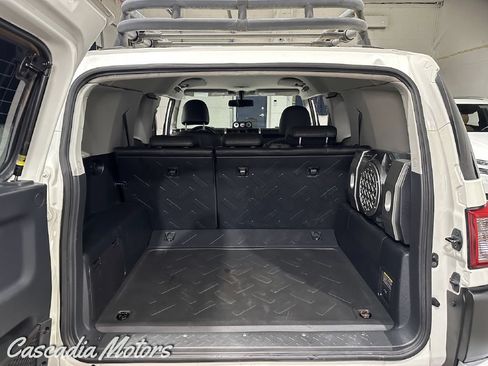 Used 2010 Toyota FJ Cruiser 4WD image 11