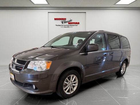 Used 2019 Dodge Grand Caravan SXT FWD image 3