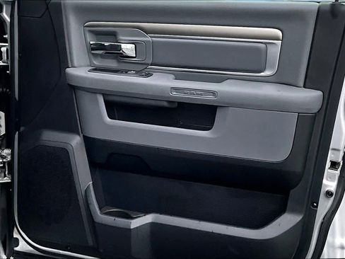 Used 2015 RAM 2500 Big Horn image 29