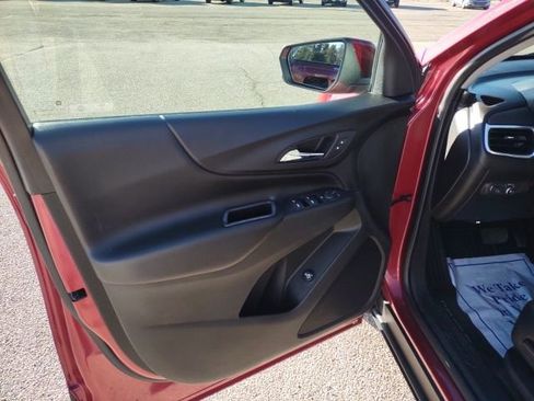 Used 2019 Chevrolet Equinox LT image 9