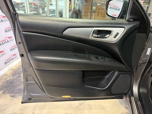 Used 2020 Nissan Pathfinder SL AWD/4WD image 34