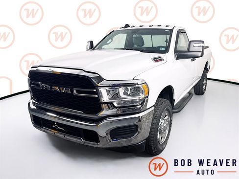 Used 2024 RAM 2500 Tradesman w/ Chrome Appearance Group AWD/4WD image 3