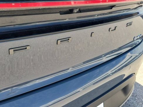 Used 2024 Toyota Prius LE FWD image 11