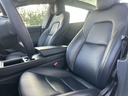 Used 2023 Tesla Model 3 Standard Range image 11