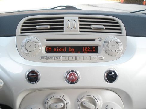 Used 2015 FIAT 500 Pop FWD image 34
