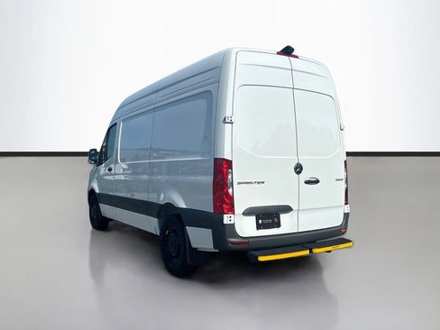 Used 2026 Mercedes-Benz Sprinter 2500 image 3