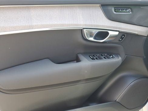 New 2025 Volvo XC90 T8 Ultra w/ Protection Package Premier image 7