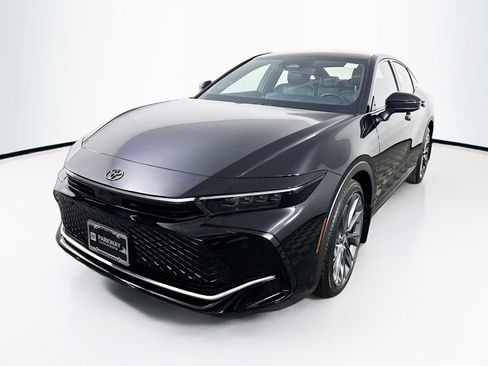 Used 2024 Toyota Crown w/ Advanced Technology Package AWD/4WD image 3