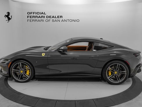 Certified 2023 Ferrari Roma image 3