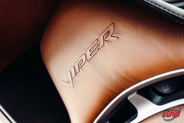 Used 2013 SRT Viper GTS w/ GTS Laguna Interior Pkg RWD image 24