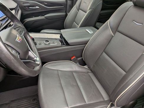 Certified 2024 Cadillac Escalade Sport w/ LPO, ONYX Package AWD/4WD image 20