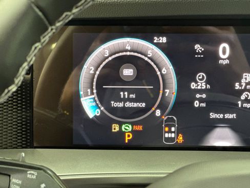 New 2026 Volkswagen Tiguan SE AWD/4WD image 26