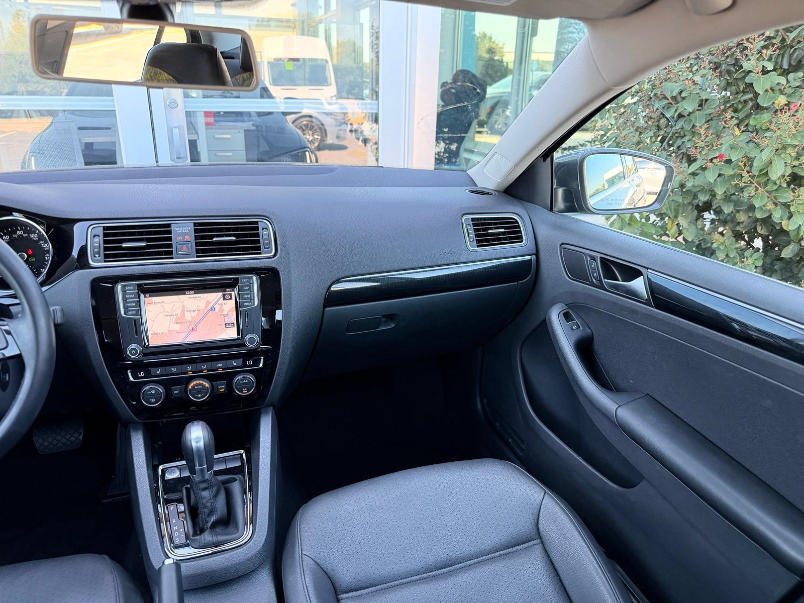 Used 2017 Volkswagen Jetta SEL Premium FWD image 27