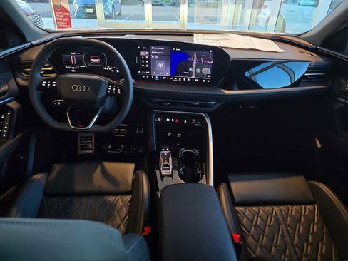 New 2025 Audi SQ5 Premium Plus image 18