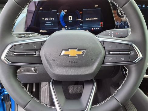 New 2026 Chevrolet Equinox EV LT image 13