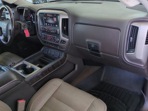 Used 2015 GMC Sierra 2500 Denali w/ Duramax Plus Package AWD/4WD image 18