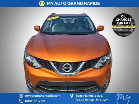 Used 2017 Nissan Rogue Sport SV w/ SV All-Weather Package image 2