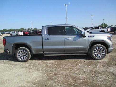 New 2026 GMC Sierra 1500 Denali w/ Denali Reserve Package AWD/4WD image 3