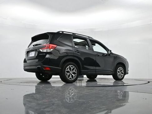 Used 2024 Subaru Forester Premium AWD/4WD image 35