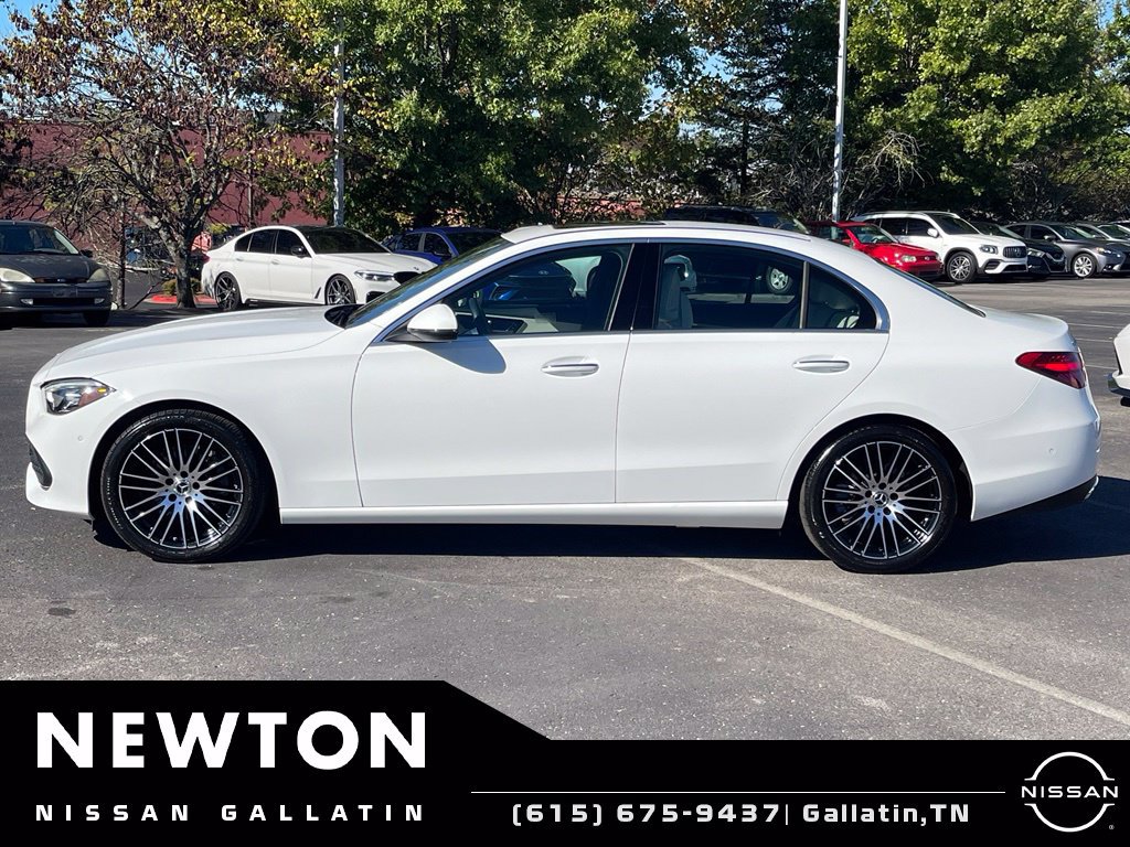 Used 2025 Mercedes-Benz C 300 4MATIC Sedan image 3