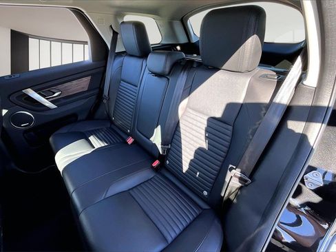 Used 2025 Land Rover Discovery Sport S image 20