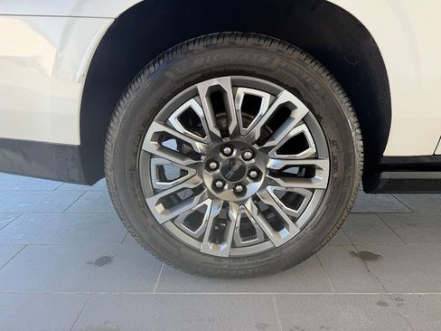 Used 2023 GMC Yukon XL Denali Ultimate w/ LPO, Floor Liner Package image 14