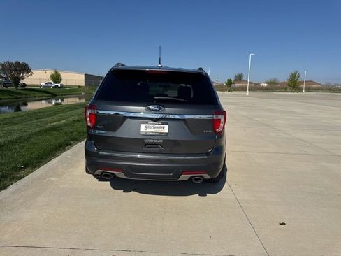 Used 2018 Ford Explorer XLT w/ Equipment Group 201A AWD/4WD image 4