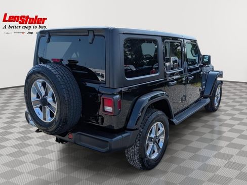 Used 2022 Jeep Wrangler Unlimited Sahara w/ Cold Weather Group AWD/4WD image 5