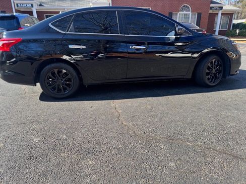 Used 2019 Nissan Sentra SV image 4