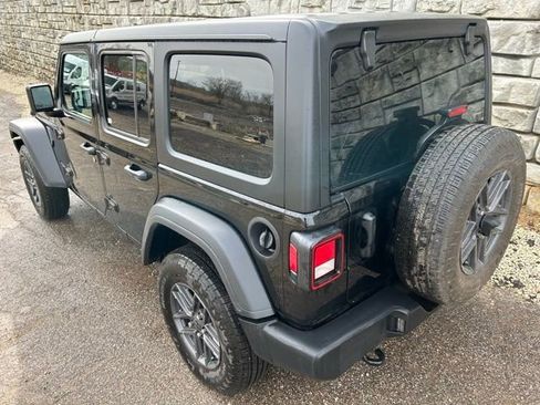 Certified 2024 Jeep Wrangler Sport S image 4