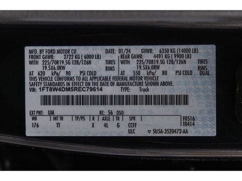 Used 2024 Ford F450 Limited w/ FX4 Off-Road Package AWD/4WD image 32