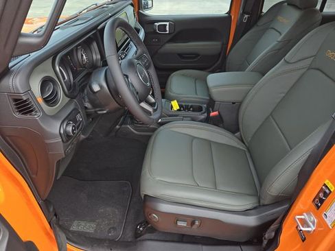 New 2025 Jeep Gladiator Mojave image 27