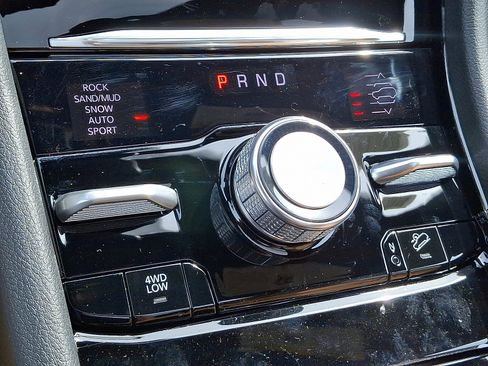 New 2025 Jeep Grand Cherokee L Summit w/ Luxury Tech Group V image 12