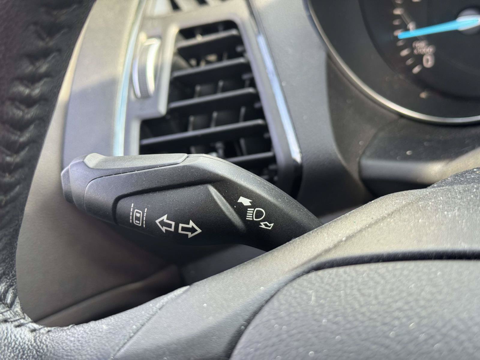 Used 2019 Ford Escape Titanium AWD/4WD image 18