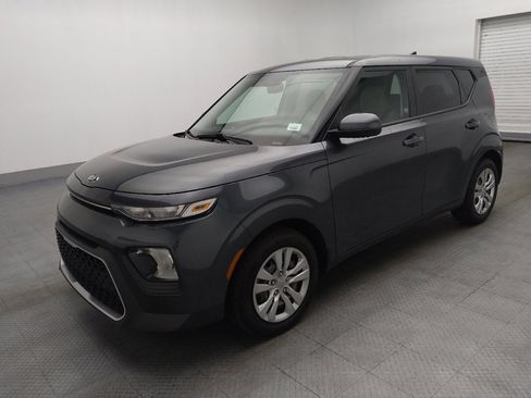 Used 2021 Kia Soul LX image 2