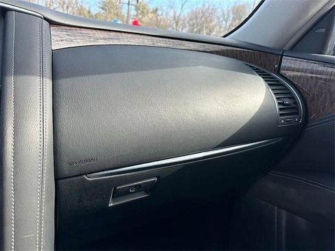 Used 2017 Nissan Armada Platinum w/ Interior Lighting Package image 26