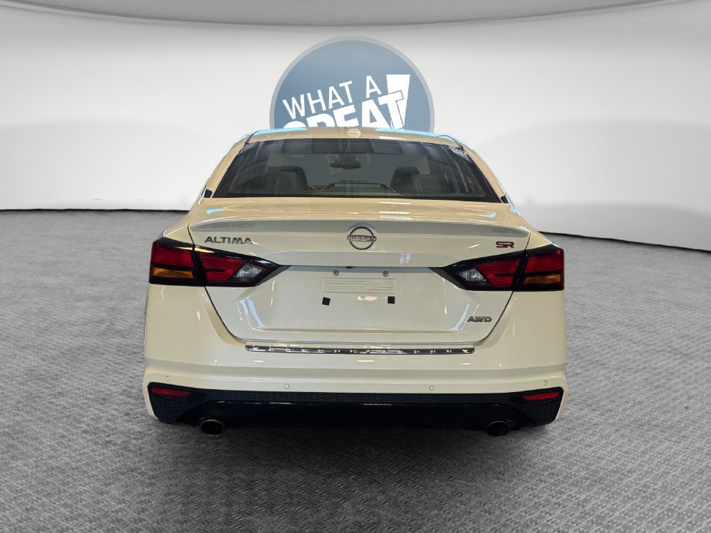Used 2023 Nissan Altima 2.5 SR w/ SR Premium Package AWD/4WD image 5