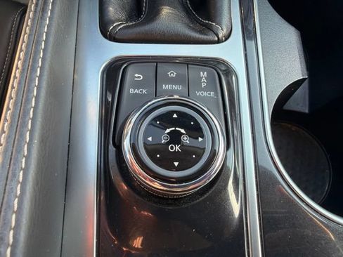 Used 2016 Nissan Maxima Platinum FWD image 39