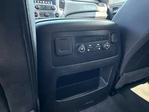 Used 2019 GMC Yukon SLT AWD/4WD image 14
