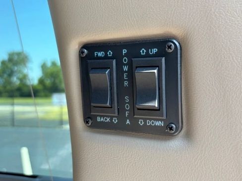 Used 2025 GMC Savana 2500 w/ Driver Convenience Package RWD image 10