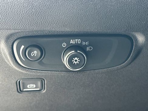 Used 2023 GMC Terrain SLE w/ Driver Convenience Package AWD/4WD image 23