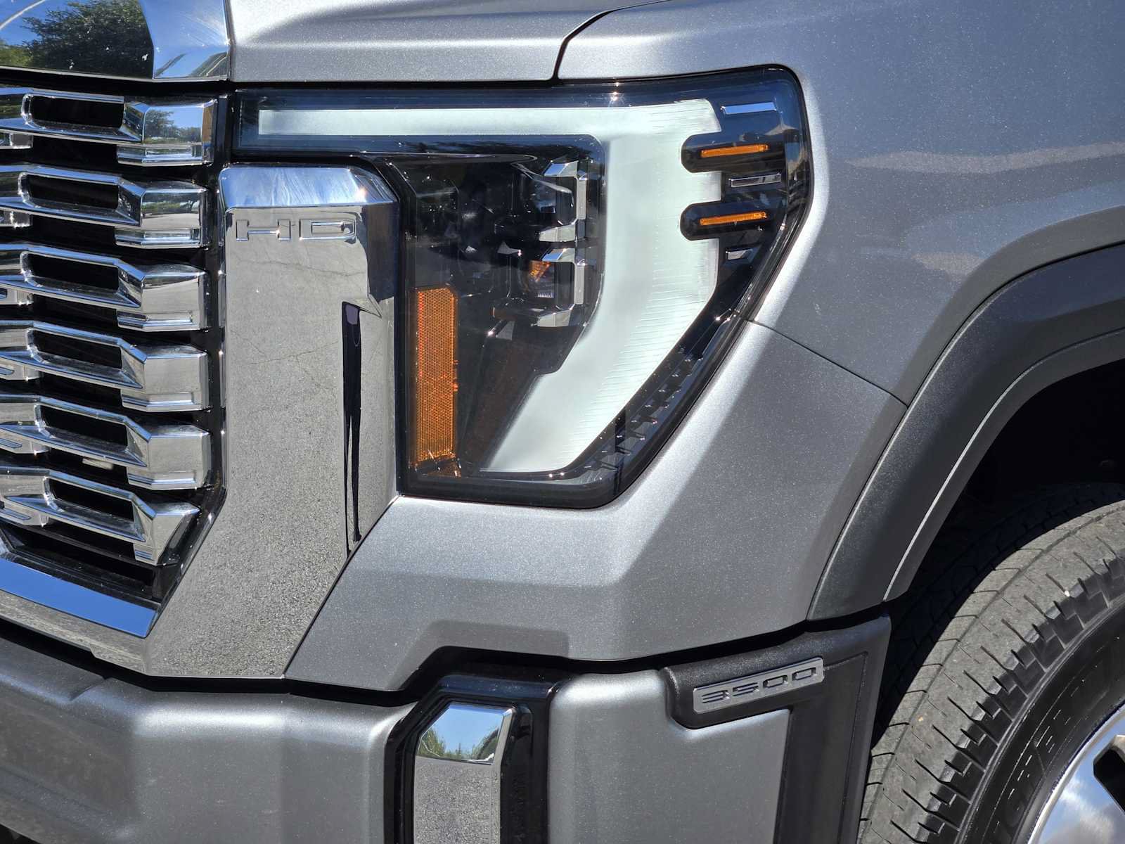 Certified 2024 GMC Sierra 3500 Denali w/ Denali Reserve Package AWD/4WD image 9