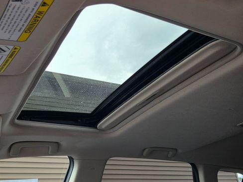 Used 2017 Mitsubishi Outlander SEL image 30