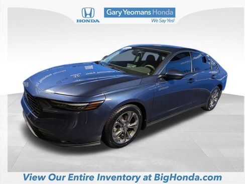 Used 2024 Honda Accord EX image 11