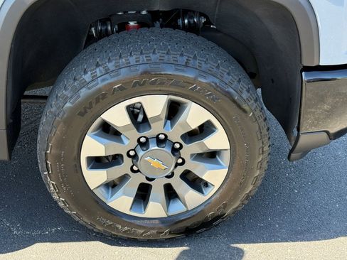 Used 2025 Chevrolet Silverado 2500 Custom w/ Custom Value Package AWD/4WD image 13