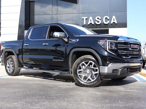 Used 2023 GMC Sierra 1500 SLT w/ SLT Premium Package AWD/4WD image 1