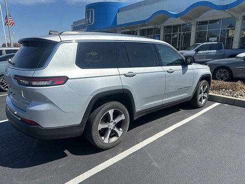 Used 2023 Jeep Grand Cherokee L Limited w/ Luxury Tech Group II AWD/4WD image 5